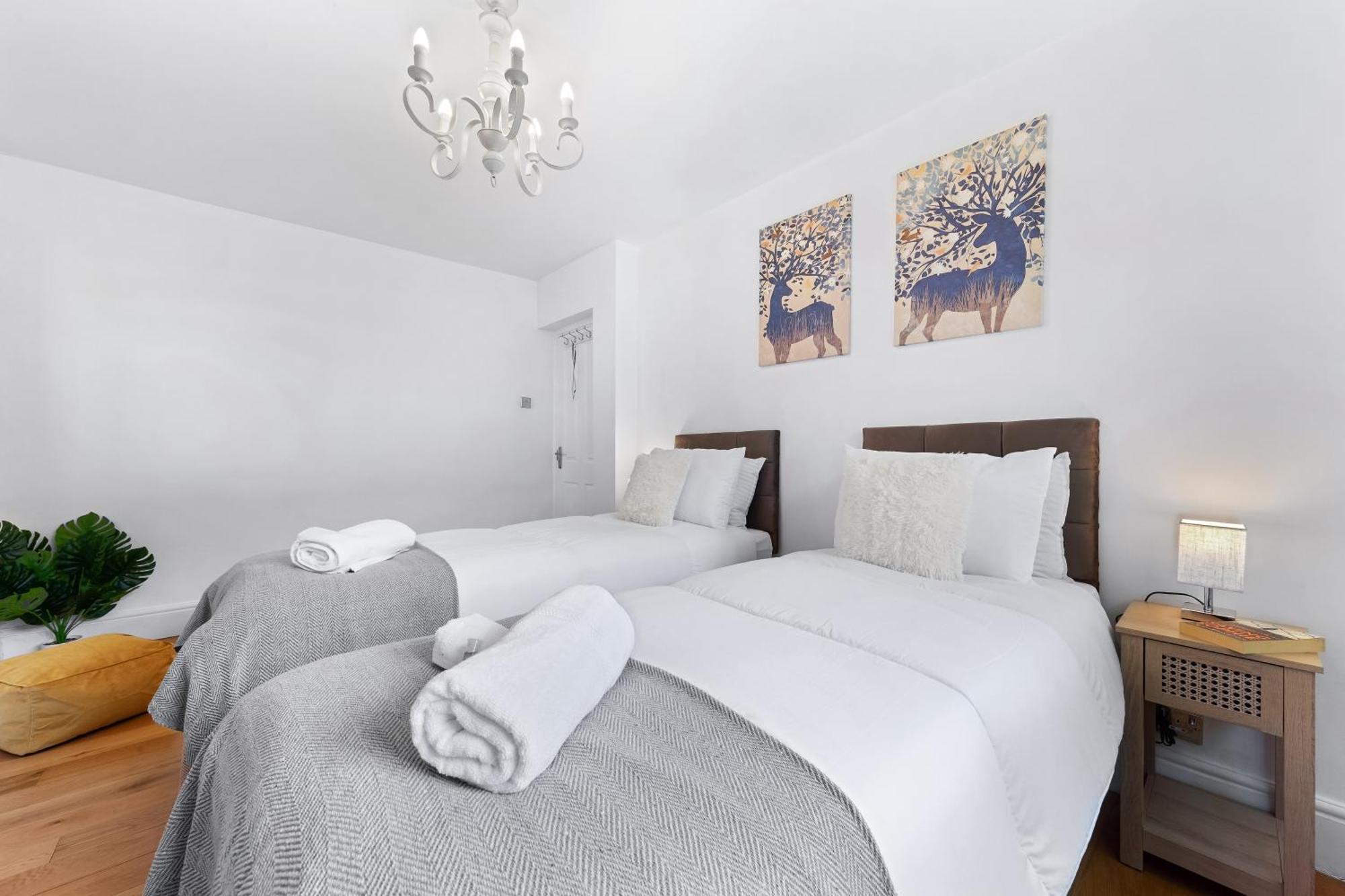 Clapham Serenity Garden Retreat With Free Parking Лондон Екстер'єр фото