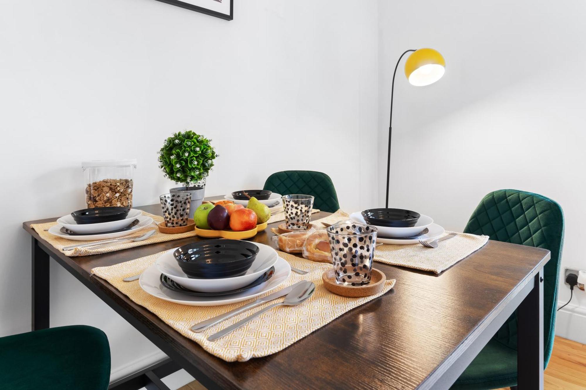 Clapham Serenity Garden Retreat With Free Parking Лондон Екстер'єр фото